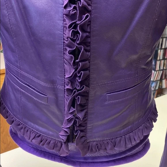 Italian Purple Ruffled Women's Jacket - Picture 3 of 7